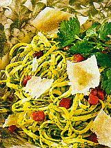 bandnudeln mit petersilien-pesto (ausländisch)