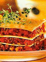 gemüse-lasagne mit zweierlei käse (ausländisch)