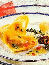 ravioli-herzen mit pilz-ricotta-füllung (ausländisch)