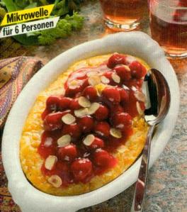 kürbis-dessert und kirschkompott (dessert)