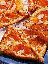 blätterteigteilchen mit aprikosenfüllung (kuchen)