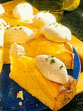 feiner apfelkuchen mit zimtsahne-nocken (kuchen)