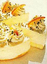 käsesahnetorte mit pfirsichspalten (kuchen)