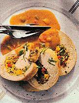 putenrollbraten-mit-paprikafullung-geflugel