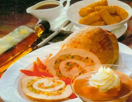 putenroulade-mit-glasierten-karotten-und-kroketten-geflugel