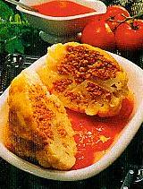 gefüllter blumenkohl mit tomatensauce (hack)