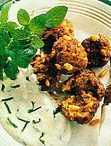 Hackbällchen mit Nüssen (Hack)