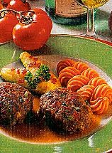 Schweinehacksteaks mit Zucchinischiffchen (Hack)